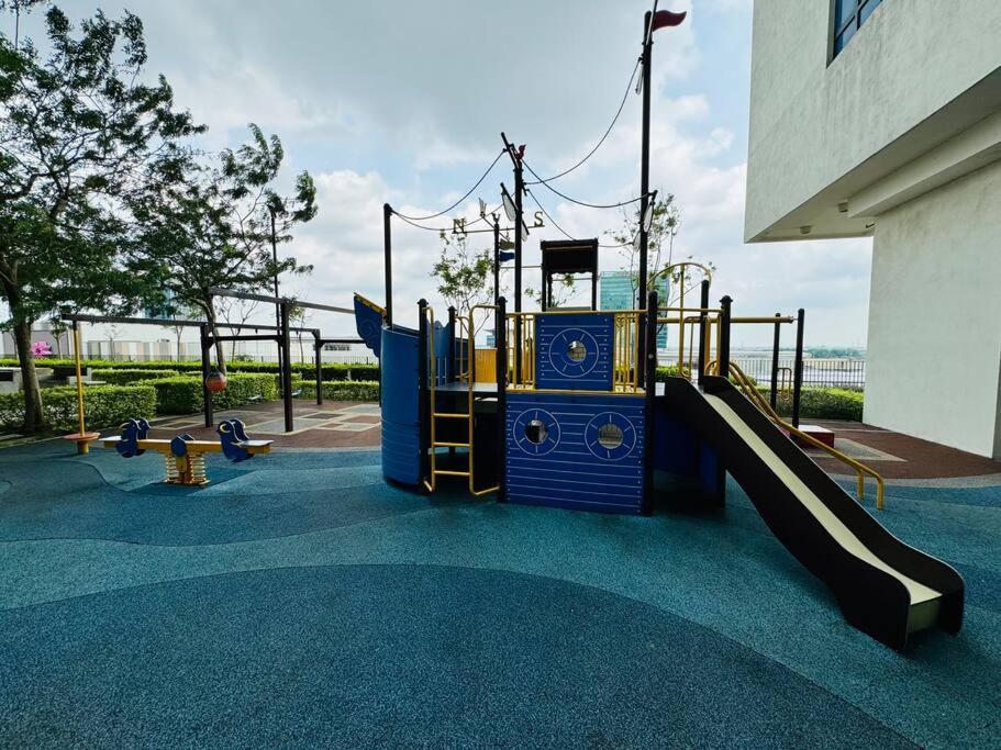 Trefoil Setia Alam By Deurban Apartment Shah Alam