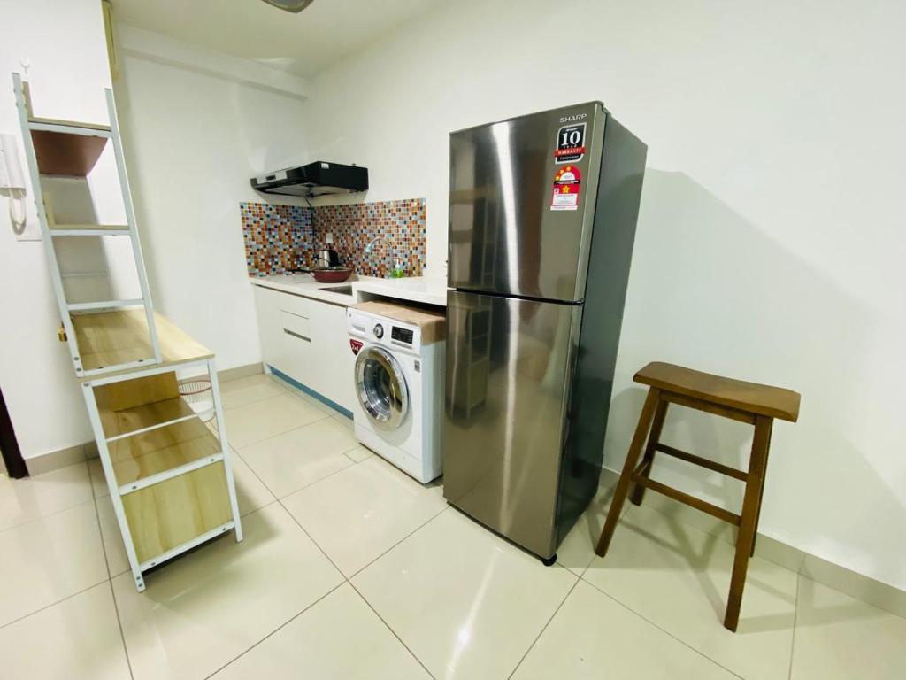 Trefoil Setia Alam By Deurban Apartment