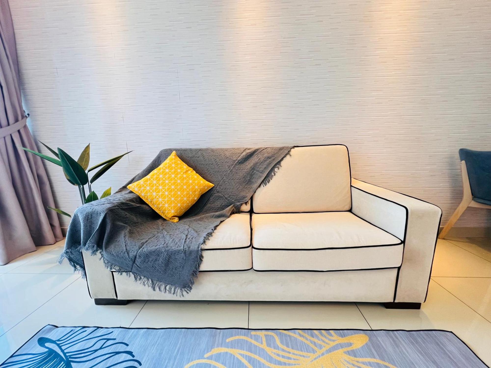 Trefoil Setia Alam By Deurban Apartment